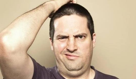 Chủ tịch và Tổng Giám đốc thoái gần hết vốn, cổ phiếu "bốc đầu" tăng kịch trần