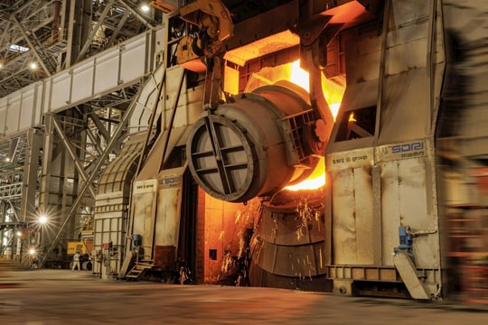 "Cú đấm thép" 85.000 tỷ phả hơi nóng, CTCK dự báo lợi nhuận Hòa Phát có thể tăng trưởng mạnh trong quý 4/2025