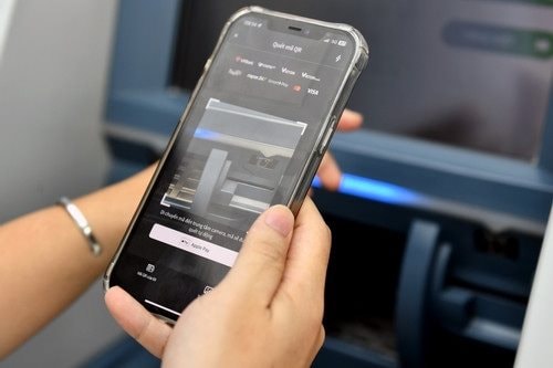 Tài khoản lâu không hoạt động bỗng nhận được 400 triệu đồng: Người phụ nữ ở Nghệ An được công an xã mời lên làm việc