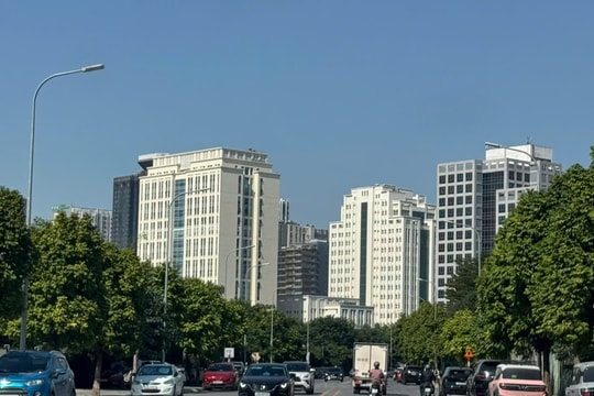 Tín dụng BĐS lập đỉnh, nguồn cung dịch chuyển rõ rệt sang phân khúc trung cấp