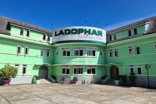 Ladophar: Chủ tịch liên tục bán cổ phần trước thềm tăng vốn