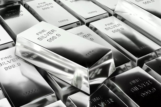 Xuất khẩu hơn 660 tấn trong 1 tháng, Trung Quốc cạn kiệt dự trữ một kim loại quý khiến cả thế giới chao đảo: Chuyện gì đang xảy ra?