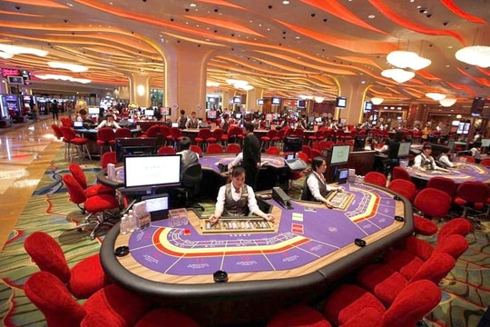 Muốn vào chơi casino, người Việt cần có thu nhập từ 10 triệu đồng