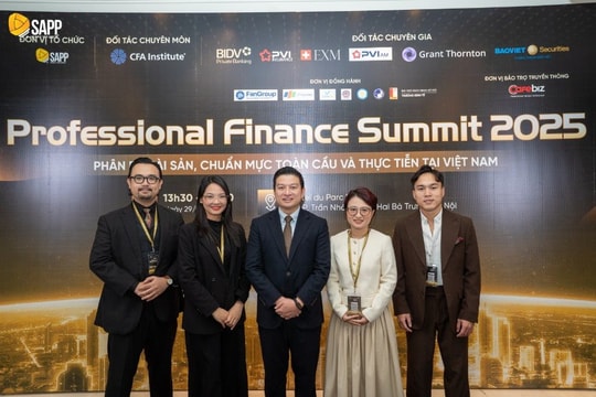 Professional Finance Summit 2025: Người giàu Việt Nam có 600 tỷ USD tài sản, 80% tích trữ dưới dạng BĐS