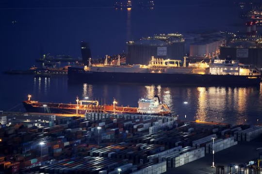 Thay thế Nga, châu Âu tìm thấy 'chân ái' là ông vua LNG của thế giới: Xuất khẩu cán mốc hơn 10 triệu tấn, giá giảm thấp nhất 1 năm