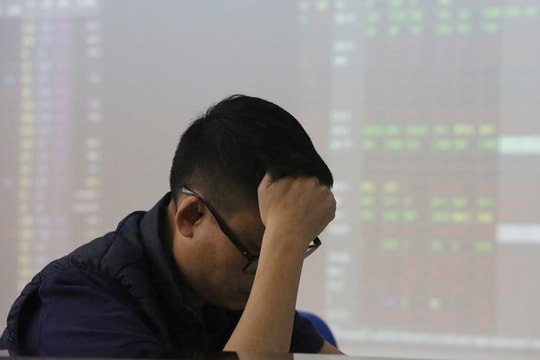 VN-Index tiến sát vùng 1.700 điểm nhưng thanh khoản liên tục "tụt áp", điều gì đang diễn ra?