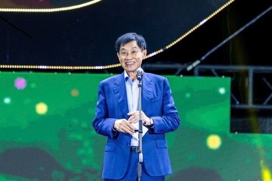 Tỷ phú Johnathan Hạnh Nguyễn trích 6 tỷ từ đám cưới con gái ủng hộ đồng bào miền Trung