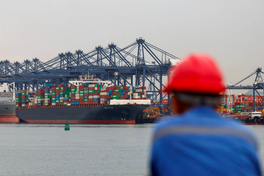 Nghịch lý siết xuất khẩu đất hiếm của Trung Quốc: Càng ra 'làm khó', doanh nghiệp càng tìm lỗ hổng để tiếp tục bán hàng cho phương Tây