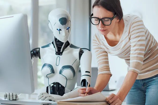 Nghề kiểm toán đối mặt sự sụp đổ của mô hình kim tự tháp, các Big4 đóng băng tuyển dụng và lương khởi điểm