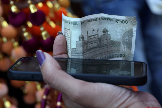 Đồng tiền của nền kinh tế số 5 thế giới thủng mốc tâm lý, vào top yếu nhất châu Á: Vì đâu?