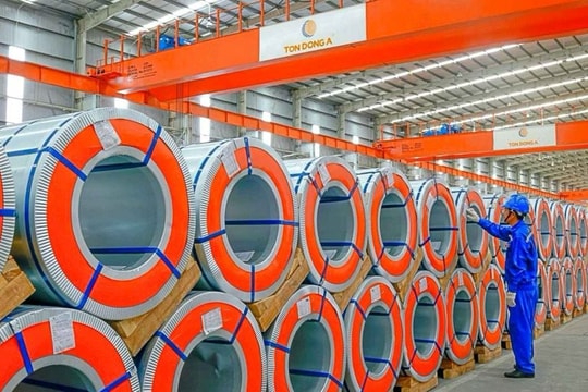 Đường lên HoSE của "ông lớn" ngành tôn mạ: Cầm hơn 3.200 tỷ tiền mặt, lãi quý III tăng 58%