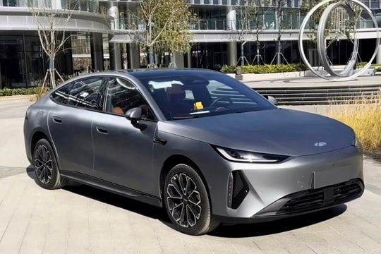 Hãng xe xây nhà máy tại Hưng Yên nhá hàng sedan điện cỡ lớn: Thuần điện đi 650 km 1 lần sạc, giá khởi điểm hơn 500 triệu đồng
