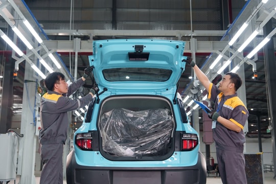 Nhà máy sản xuất ô tô điện VinFast là nhân tố quan trọng đưa tăng trưởng của tỉnh Hà Tĩnh đạt 8,78%