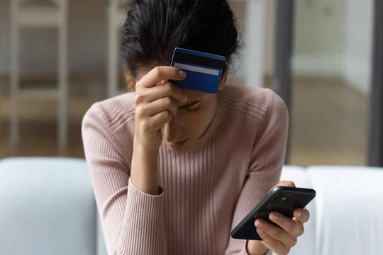 Phát hiện loạt giao dịch chuyền khoản hơn 10 triệu đồng tới người lạ nhưng người dân không dám báo công an