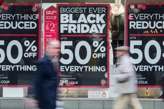 Chứng khoán Việt Nam “sale off” hơn 50 điểm ngày Black Friday, đi ngược thị trường Châu Á