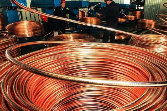 Sau vàng và bạc thêm một kim loại quan trọng tăng giá khủng: Tăng 35% kể từ đầu năm, hướng tới mức tăng mạnh nhất 16 năm qua