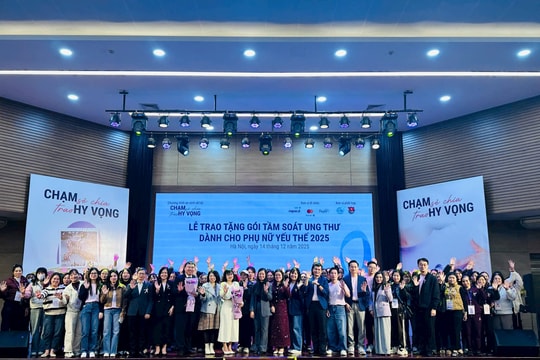 
NAPAS, Mastercard và Payoo tài trợ hơn 4 tỷ đồng, trao tặng 2.010 suất tầm soát ung thư và tổ chức “Gian hàng 0 đồng” cho phụ nữ yếu thế