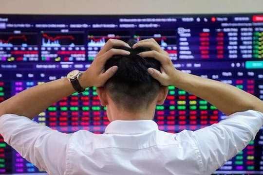 Đằng sau cú rơi gần 100 điểm trong 4 phiên của VN-Index: Chuyên gia chỉ ra một rủi ro cần lưu ý