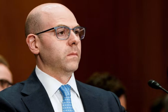 Cảnh báo ‘lạm phát ảo’ khiến lãi suất neo cao ở mức 'không cần thiết', Thống đốc Fed tiết lộ mức cắt giảm lãi suất mạnh tay hơn