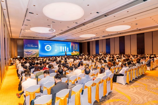 Chen nhau mua cổ phiếu nông nghiệp của tỷ phú Trần Đình Long: Lượng đăng ký mua vượt 19% quy mô chào bán với giá 41.900 đồng/cp 