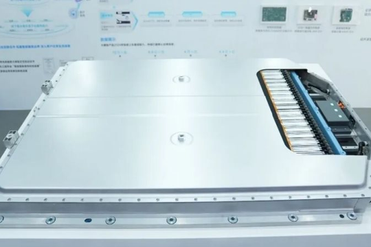 Trung Quốc công bố bước tiến dài về pin thể rắn, xe điện chạy 1.500 km mới cần sạc đã ở rất gần 