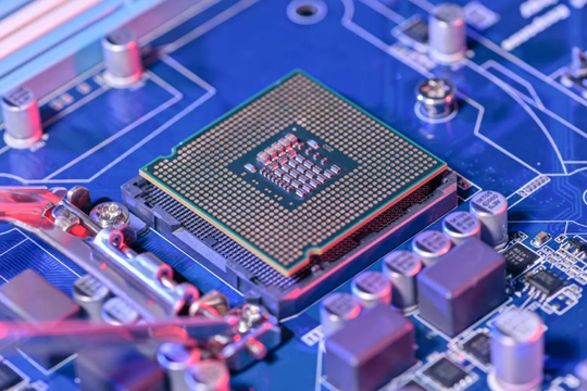 Một cổ phiếu tăng dựng đứng 561%, gia nhập cơn sốt AI  