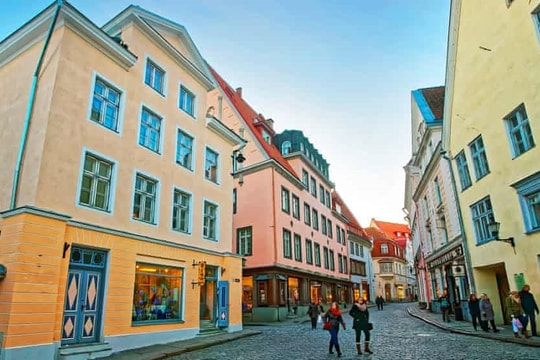 Báo động đỏ với châu Âu: Hơn 90 triệu người có nguy cơ nghèo đói vì khủng hoảng nhà ở, đầu cơ đẩy giá nhà tăng gấp 3 lần chỉ trong 5 năm, tương lai người dân bị bóp nghẹt 