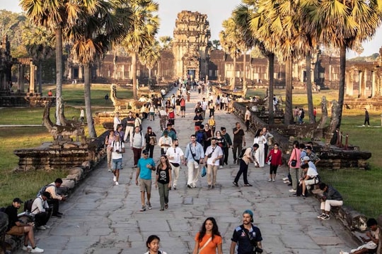 Căng thẳng với Thái Lan chưa hạ nhiệt, ngành công nghiệp chiếm 10% GDP của Campuchia hứng cú sốc, người trong ngành như 'ngồi trên đống lửa'