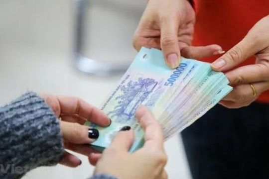 1 trường ở TP.HCM quyết định thưởng Tết 30 triệu đồng/người: Từ hiệu trưởng đến tạp vụ đều như nhau