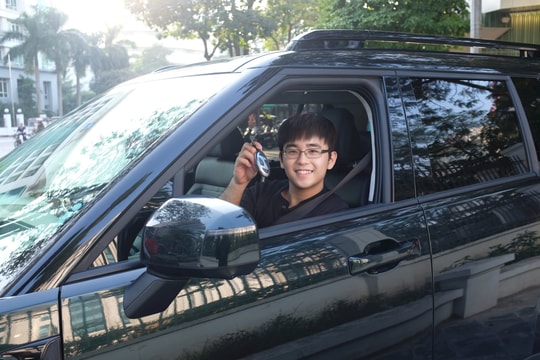 Bản hybrid một lần đổ xăng đi hơn 1.100km: Đây là chiếc Santa Fe được mong nhất?