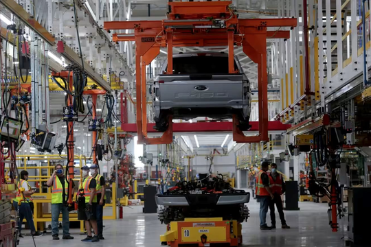 Cú sốc xe điện: Loạt nhà sản xuất pin và xe ô tô tại châu Á quay xe, điều chỉnh kế hoạch, xe xăng và hybrid dự kiến sẽ hồi sinh