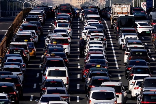 Trung Quốc ra quyết định bước ngoặt – sắp đến ngày ô tô tự lái ‘không cần chạm tay’ chạy đầy đường