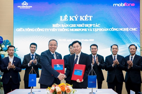 CMC "bắt tay" MobiFone