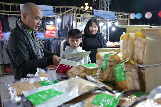 Đặc sản OCOP "đổ bộ" Hà Nội đúng dịp cuối năm