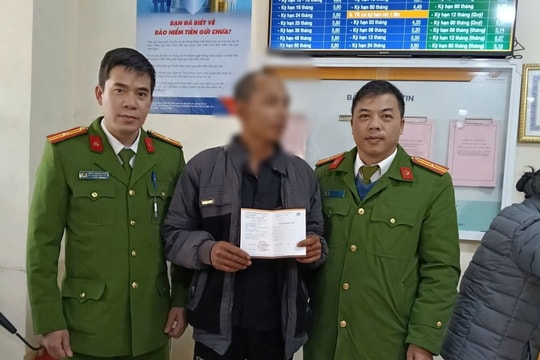 Phát hiện người đàn ông Cao Bằng chuẩn bị chuyển khoản 67 triệu đồng vào 1 tài khoản nhiều nghi vấn: Công an tiếp cận, yêu cầu làm rõ