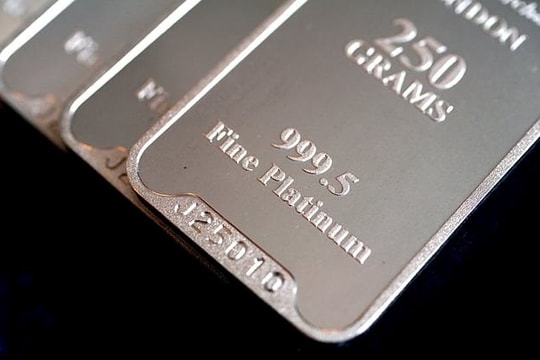 Bạc bùng nổ 175% năm nay nhưng vẫn chưa bằng kim loại này