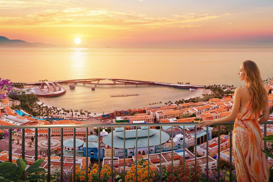 1 địa phương là điểm ghi dấu mốc kỷ lục 20 triệu lượt khách quốc tế đến Việt Nam, ai cũng trầm trồ: Hòn đảo đẹp nhất châu Á