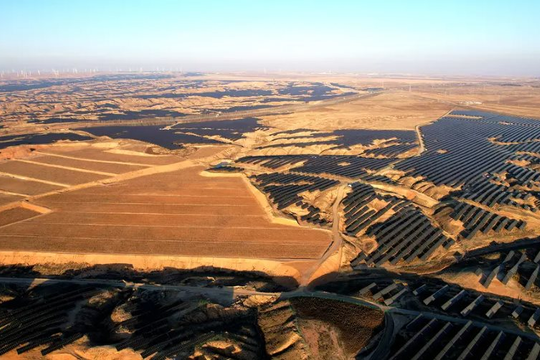 Trung Quốc lại khiến cả thế giới trầm trồ: Sắp vận hành “pin không khí siêu lạnh” lớn nhất thế giới trên sa mạc, sản xuất 180 triệu kWh điện/năm