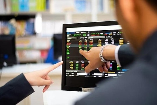 Khối ngoại tung gần 700 tỷ đồng "gom hàng" trong phiên VN-Index lập đỉnh, cổ phiếu nào được mua mạnh nhất?