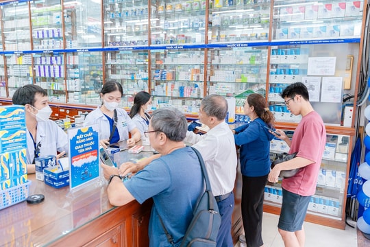 Sếp FPT Retail hé lộ "quân bài tẩy" giúp Long Châu thu về 1,3 tỷ USD, tiếp tục tham vọng mở mới 400-500 cửa hàng