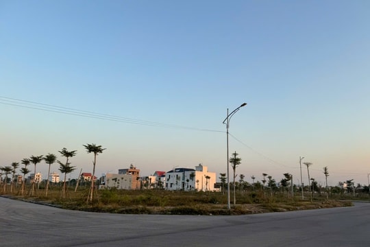 Đất nền các tỉnh “kẹt” sóng, bất động sản ven đô Hà Nội phân hoá mạnh 