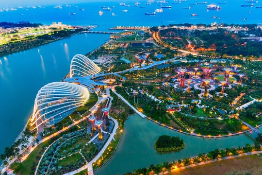 Là quốc gia ASEAN thứ hai công bố kết quả kinh tế năm 2025, tăng trưởng GDP của Singapore cao hay thấp so với Việt Nam?