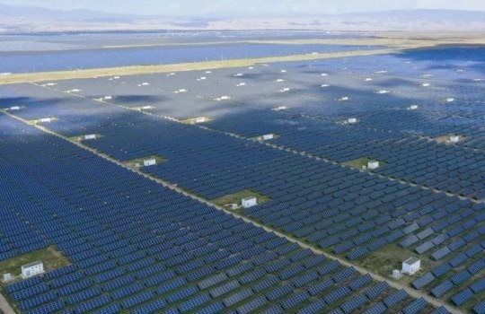 Trang trại điện mặt trời lớn nhất thế giới của Trung Quốc gây ra hiệu ứng không ngờ: Công nghệ đỉnh cao có thực sự đánh đổi bằng cái giá đắt như định kiến?