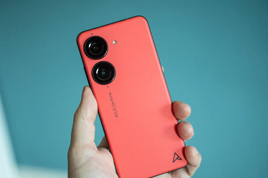 Thêm một hãng điện thoại "ăn ngủ" với người Việt 10 năm qua nói lời chia tay: Tiếc nuối bao mẫu máy thú vị