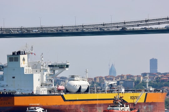 Nga kiếm về hơn 1.000 tỷ USD, EU 'góp công' lớn 