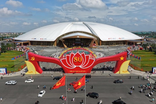 Công ty của Vingroup thế chấp 2 lô đất 9.436 tỷ đồng cho VietinBank