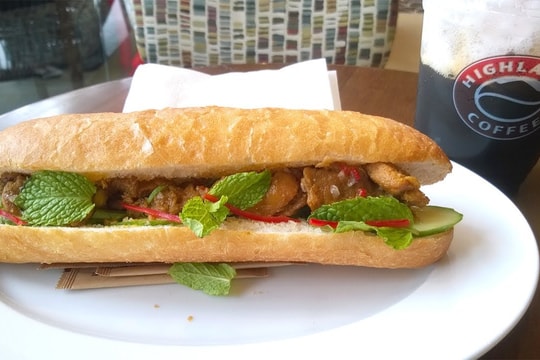 Highlands Coffee là khách hàng của doanh nghiệp dính bê bối 130 tấn thịt lợn bệnh