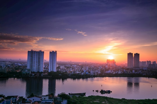 Quy mô GDP đạt 514 tỷ USD năm 2025, chuyên gia quốc tế dự báo thời điểm kinh tế Việt Nam sẽ vượt Singapore, Thái Lan