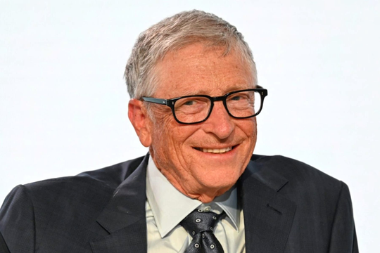 Bill Gates cho vợ cũ gần 8 tỷ USD