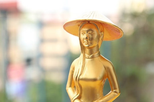 Nữ tiến sĩ sở hữu 47.300 tỷ đồng tài sản, kiếm gấp đôi trong năm qua nhờ cổ phiếu Vietjet